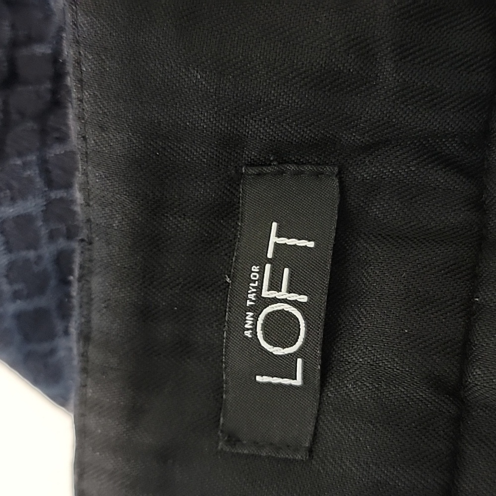 LOFT dress pants "Marissa Skinny" size 8 tall, black with navy diamond print - Picture 4 of 9
